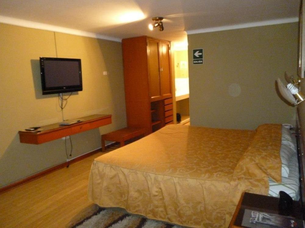 Holiday Suites Tacna Exterior photo